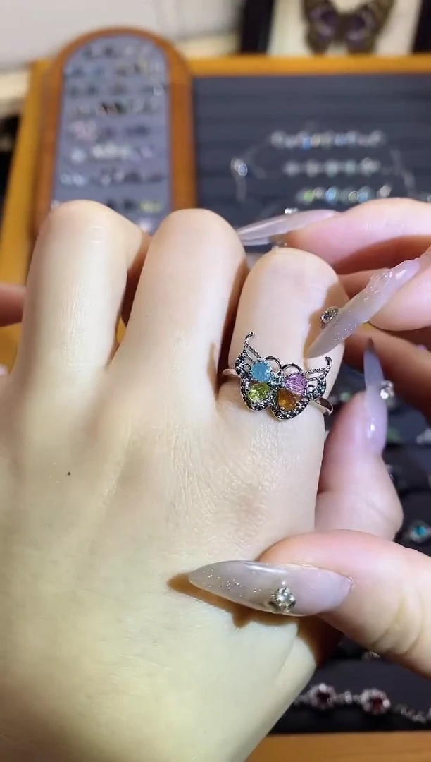 【闪购商品】水晶手链银S925镶嵌A25