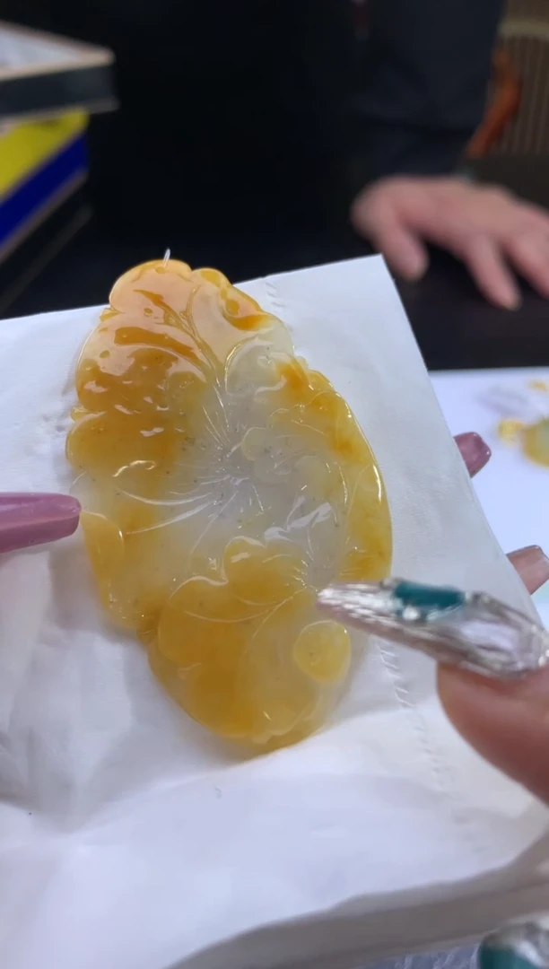 未镶嵌定制翡翠嫣**笑翡翠