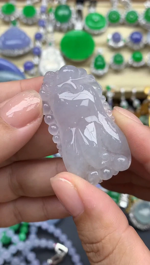 翡翠未镶嵌颈饰391--春日珠宝