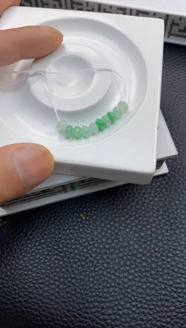 翡翠散珠1天然A货翡翠散珠