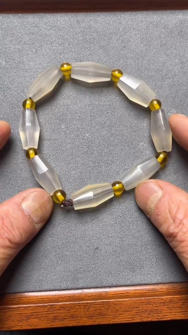 未镶嵌颈饰玛瑙/玉髓1