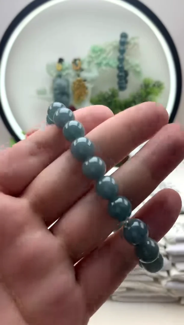 颈饰未镶嵌翡翠珠串