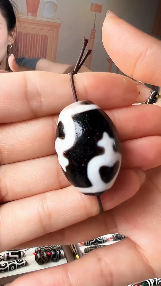 未镶嵌颈饰玛瑙/玉髓老*宝瓶