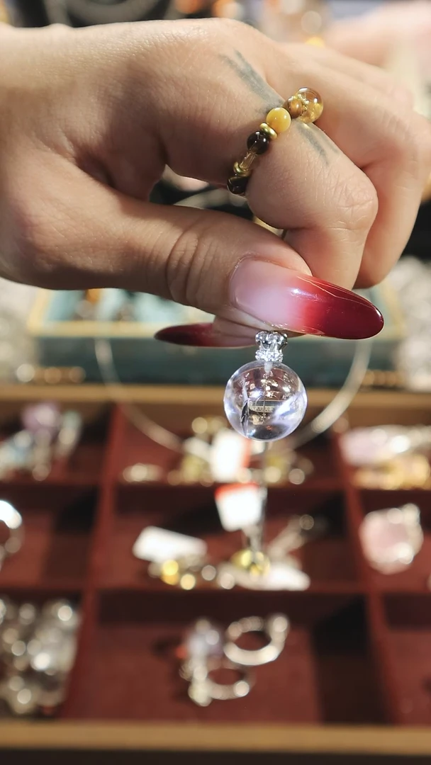 【闪购商品】水晶吊坠合金（含链）
