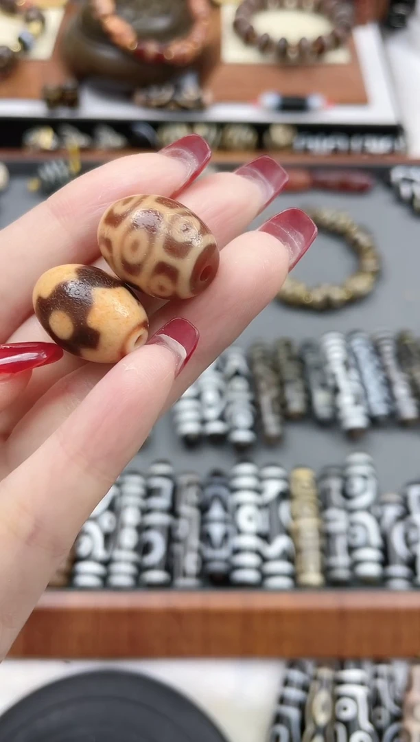 【闪购商品】玛瑙/玉髓珠珠未镶嵌金蟾红肉达洛