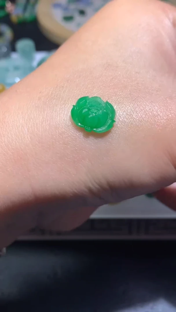 未镶嵌定制翡翠卫*毛货