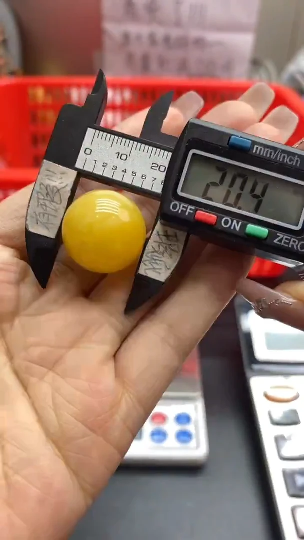 琥珀未镶嵌珠宝奇石836