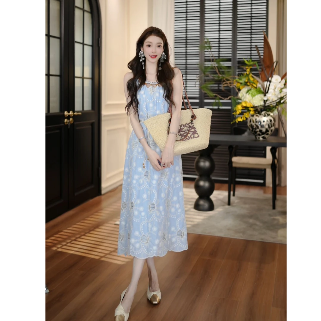 2025夏季新款时尚轻奢洋气宽松气质A字版休闲连衣裙