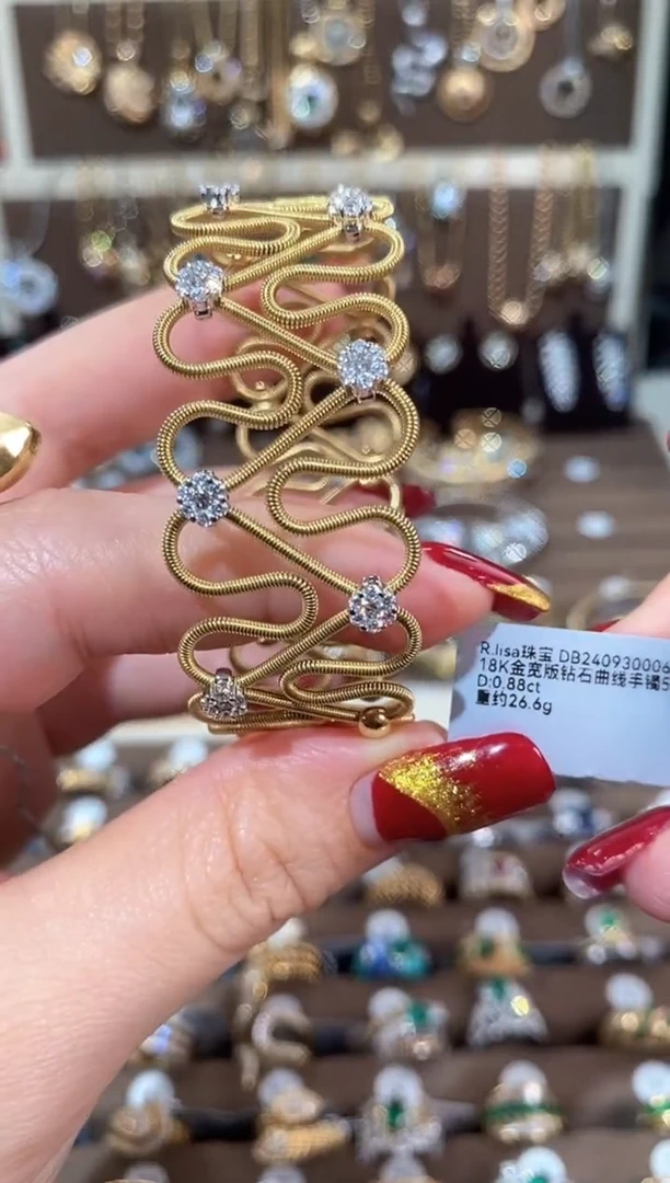 【闪购商品】钻石手镯18K金镶嵌18K金宽版钻石曲线手镯56