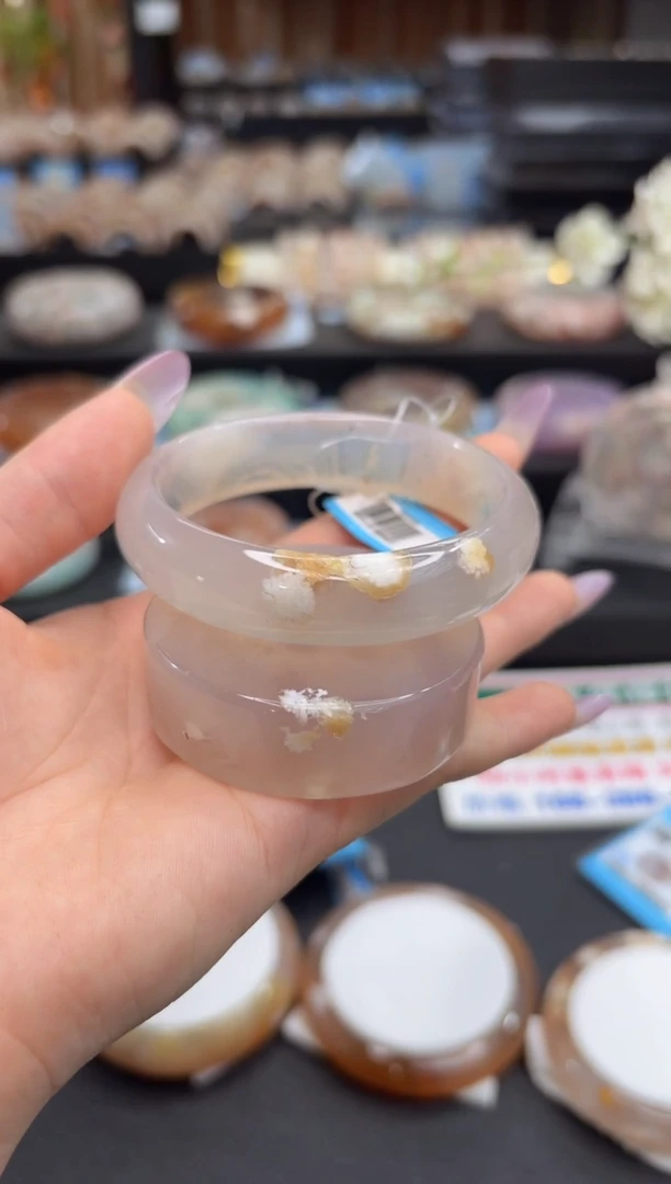 未镶嵌手镯石英质玉A10(57圈赠送镯心)