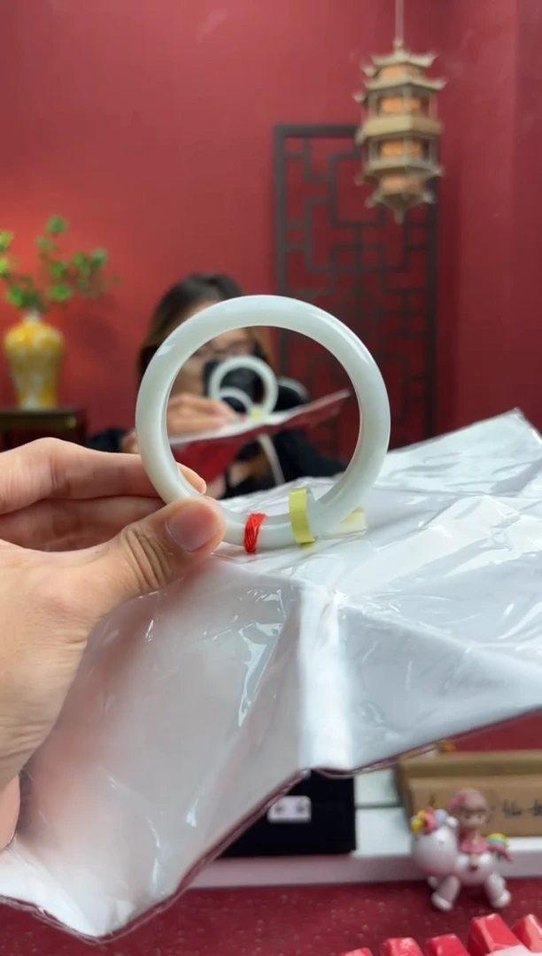 未镶嵌手镯翡翠翡翠手镯2