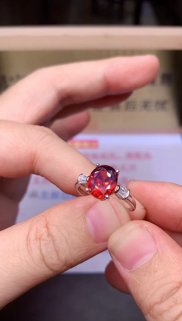【闪购商品】石榴石戒指银S925镶嵌........