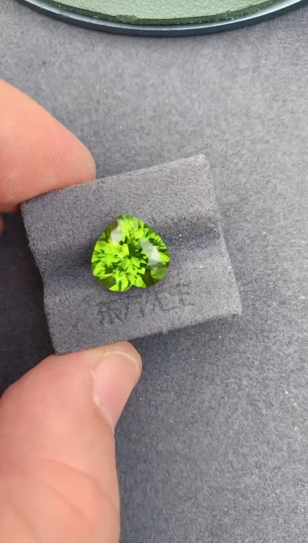 未镶嵌裸石橄榄石5.5ct 橄榄石  定制