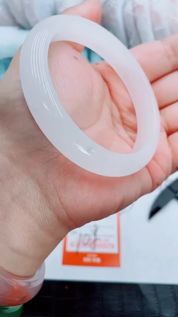 【闪购商品】石英质玉手镯未镶嵌T57-59-60