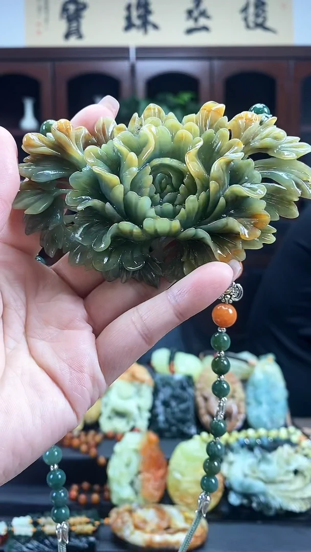【闪购商品】蛇纹石玉吊坠未镶嵌·