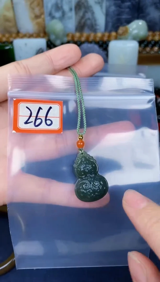 颈饰未镶嵌和田玉和田玉