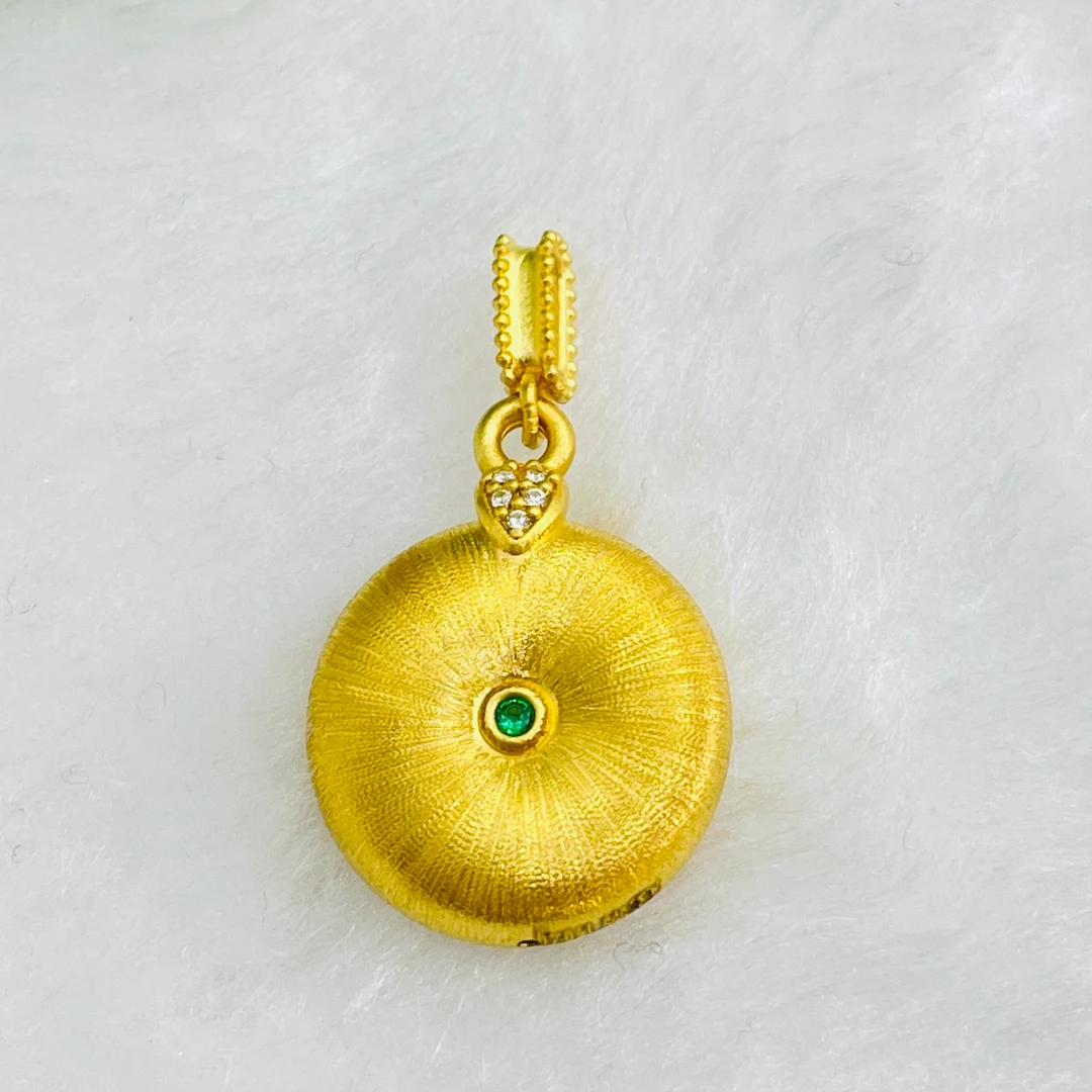 5D足金999 镶嵌圆形吊坠 附加费188