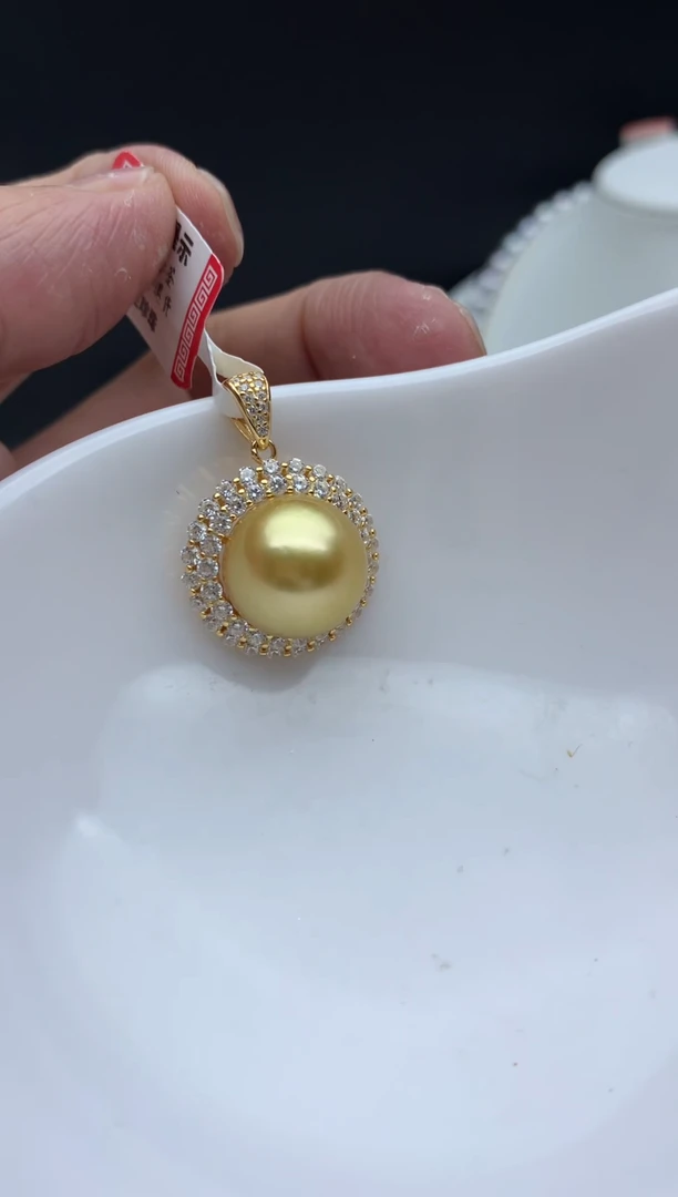银S925镶嵌FF海水珍珠金珠吊坠(赠链）h077