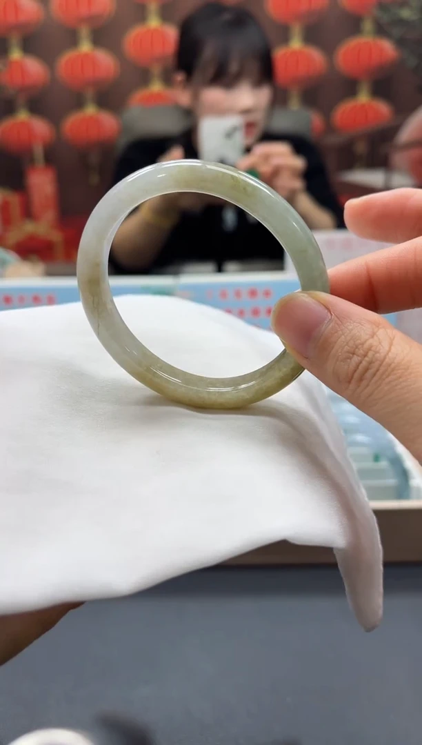 【闪购商品】翡翠手镯未镶嵌00003168