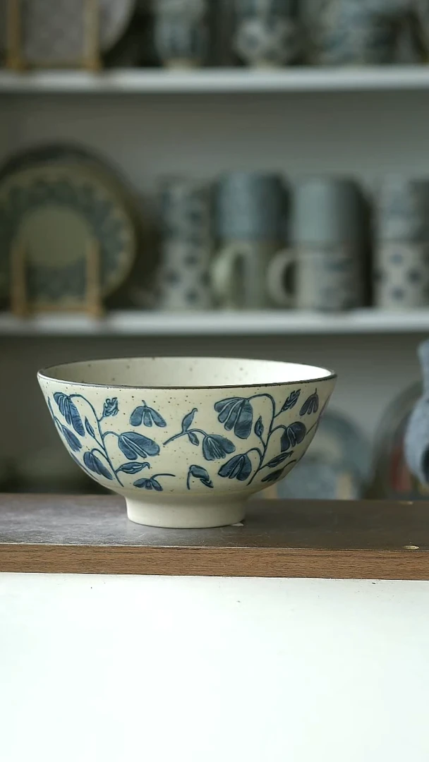 陶瓷粗陶手绘铃兰面碗16cm@4-2@