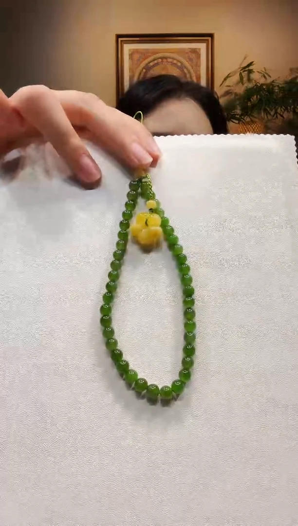 颈饰未镶嵌和田玉（碧玉）挂件