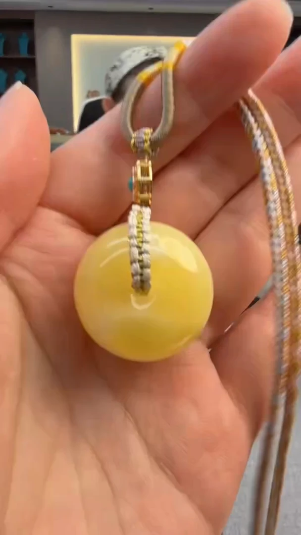 琥珀颈饰未镶嵌438秒拍号 假一罚三