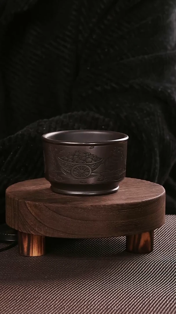 茶杯紫砂五鼠运财紫砂手工刻绘主人杯150CC