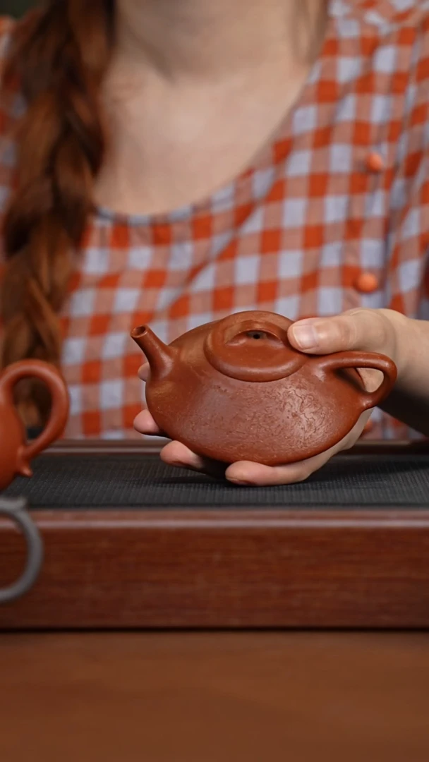 茶壶紫砂纯红降坡刻绘合瓢