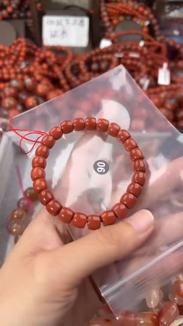 南红玛瑙手串未镶嵌8+