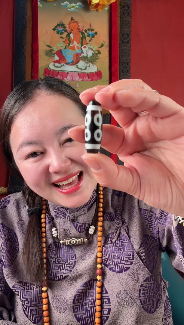 无非金属藏地黑白8眼古珠