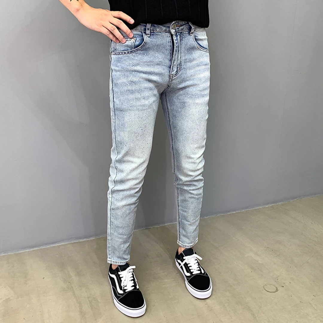 2025新款浅蓝色牛仔裤男百搭韩版休闲显瘦弹力潮流水洗修身小脚裤