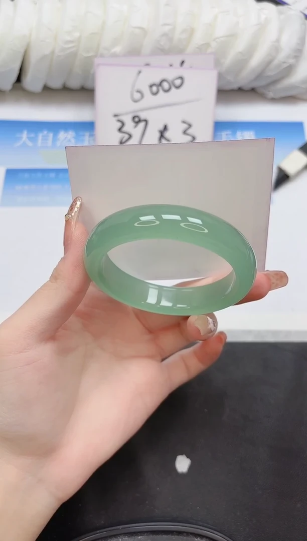 未镶嵌手镯石英质玉80-53