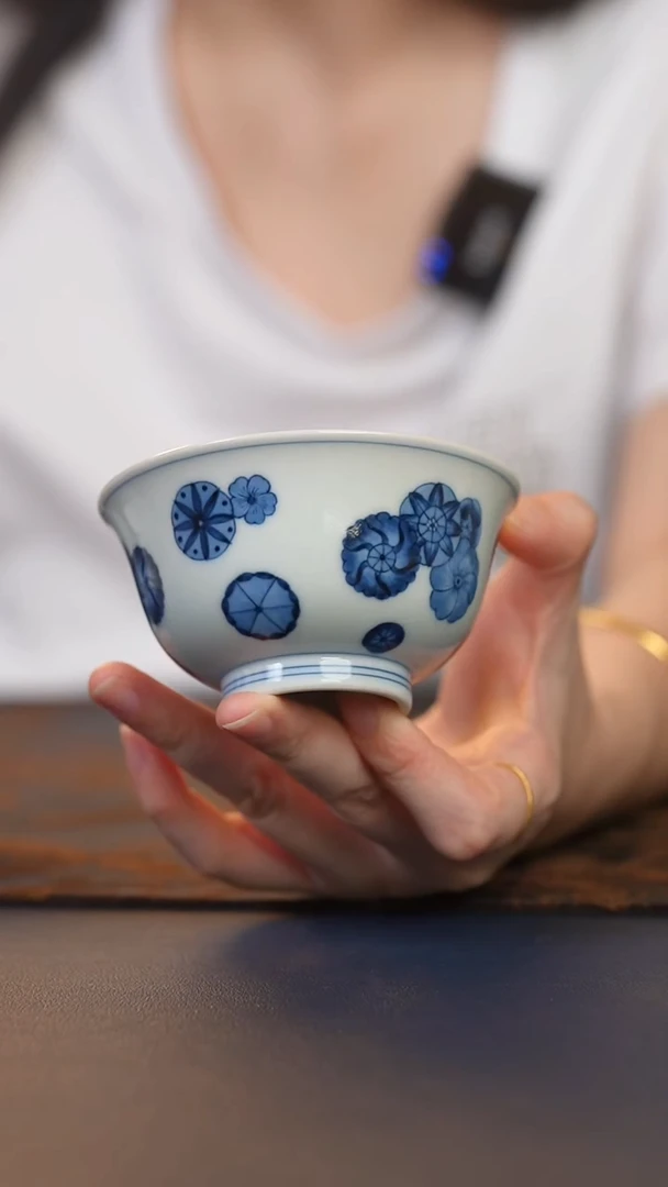志纯窑青花荷花杯