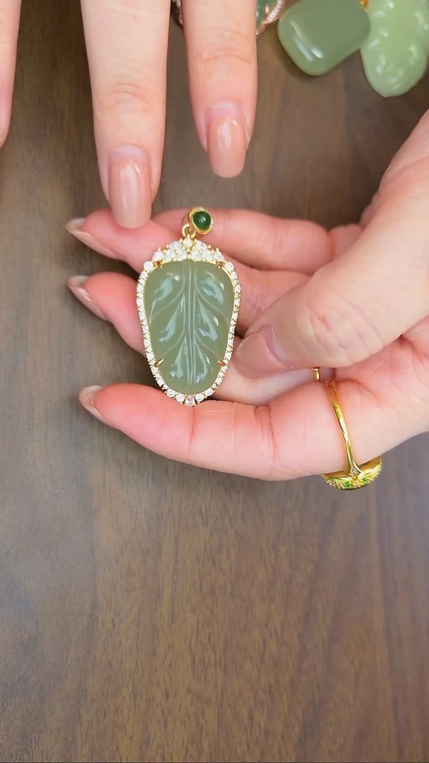 吊坠(赠链)银S925镶嵌和田玉晴水树叶吊坠