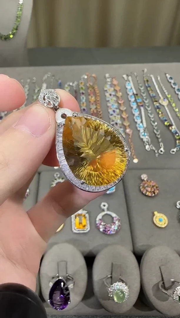 颈饰银S925镶嵌黄晶19*26mm吊坠水滴高级款