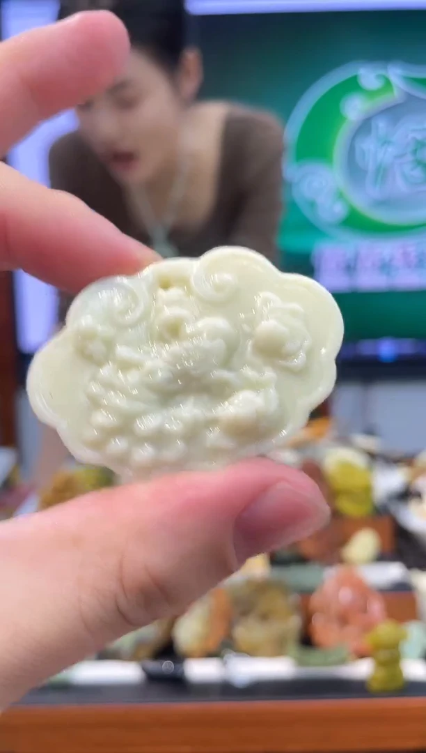 【闪购商品】岫玉吊坠未镶嵌·多样性发货*拍一发一