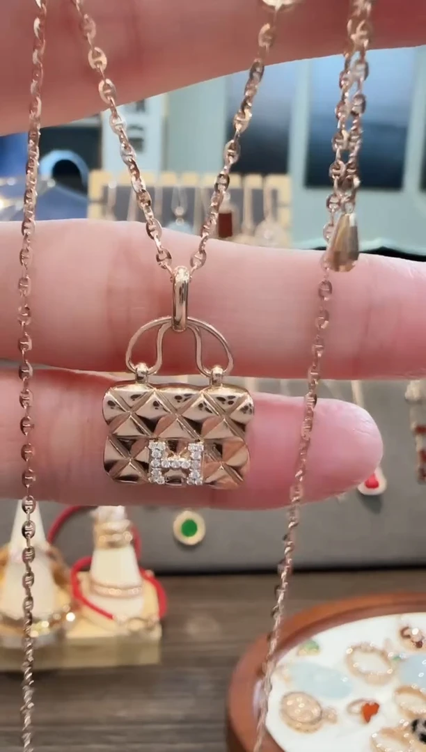 18K金镶嵌吊坠(不含链)天然钻石18K金钻石包包吊坠不含链