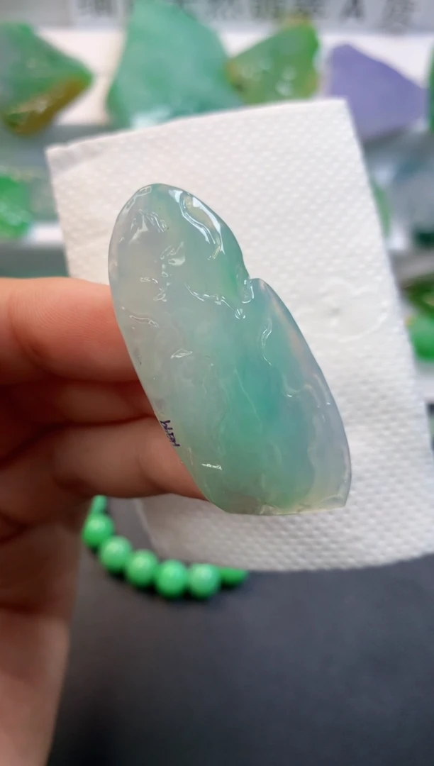 颈饰未镶嵌翡翠