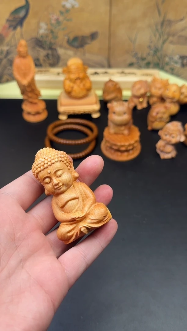 柏木（崖柏）崖柏宝宝佛一个