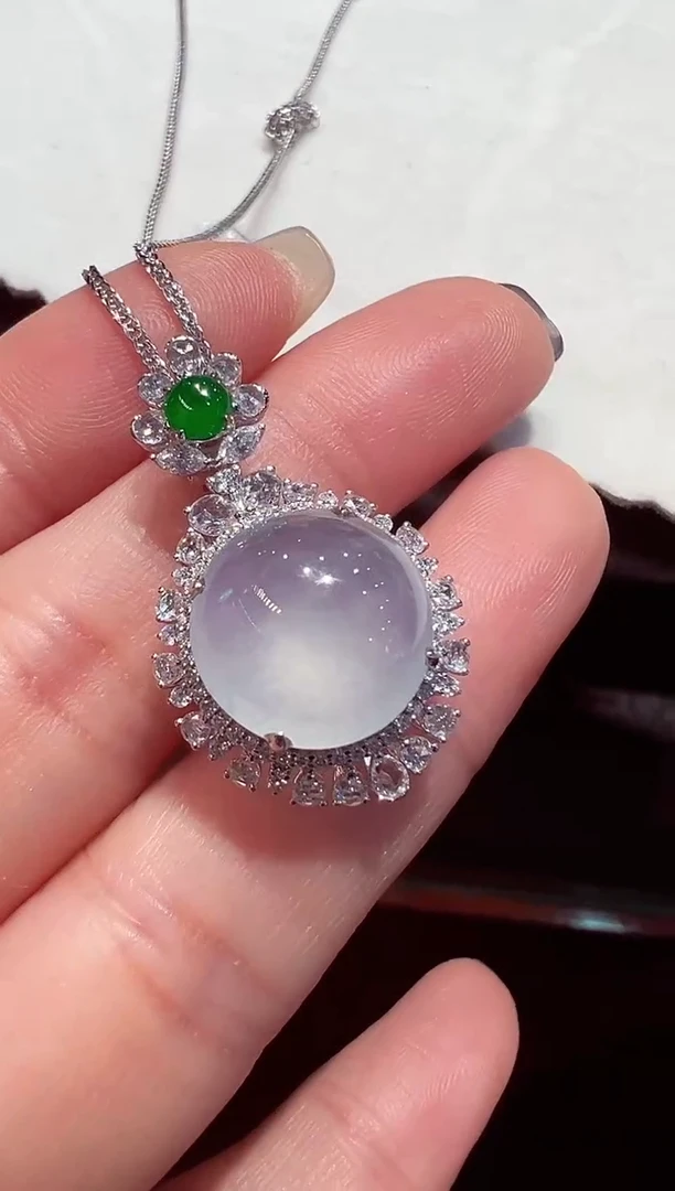 【闪购商品】翡翠吊坠(赠链)18K金镶嵌翡翠吊坠