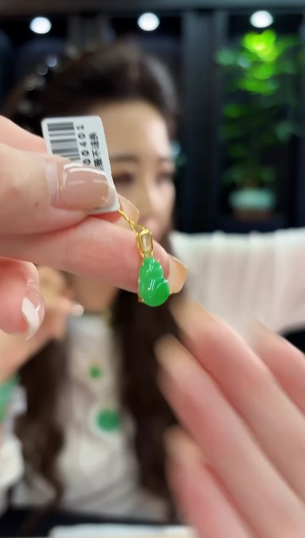 吊坠(不含链)未镶嵌翡翠缅料A货/多样性发货/一件