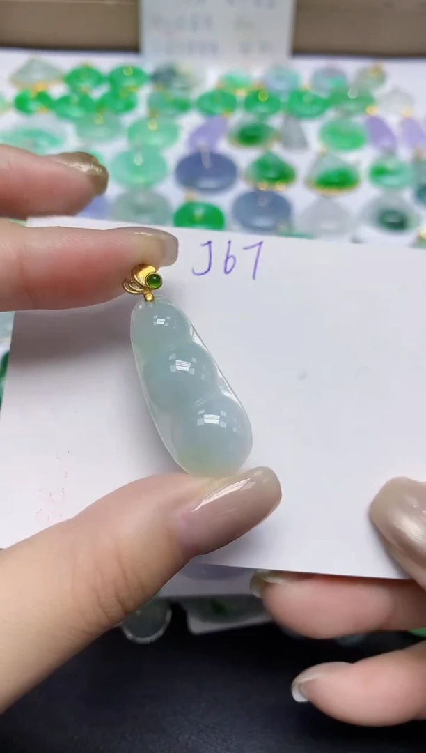 颈饰未镶嵌翡翠天然缅甸翡翠A货翡翠百元以上9元证书费自理