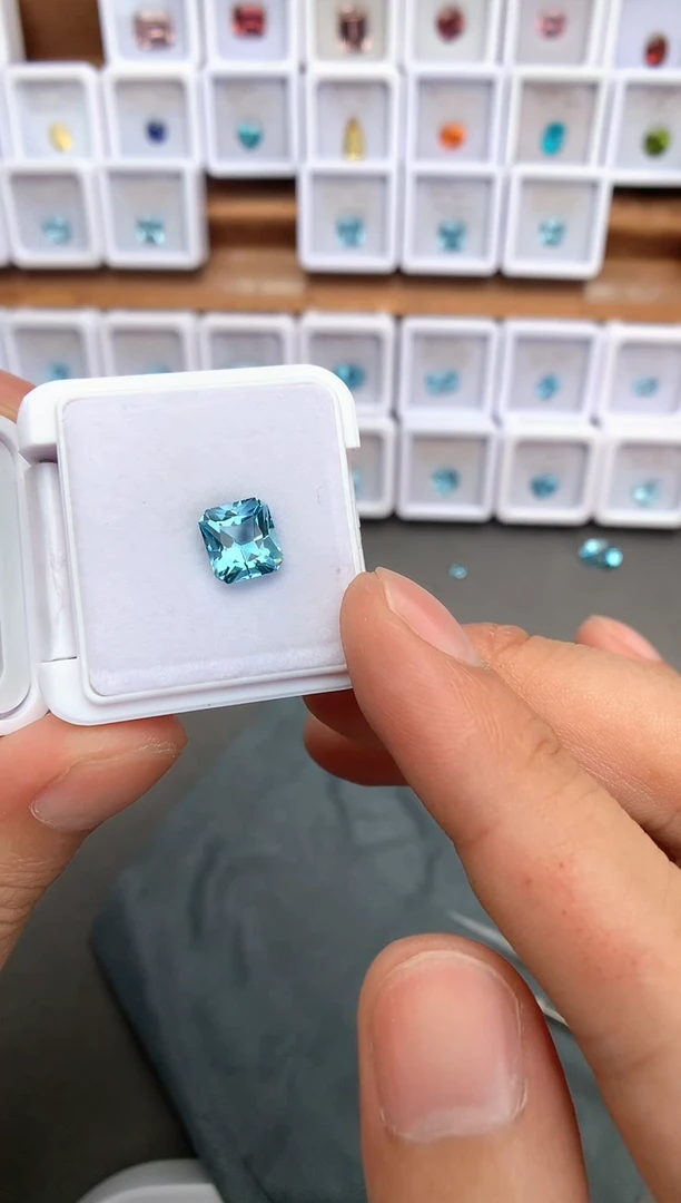 未镶嵌裸石定制海蓝宝石2.77ct  超圣 03081