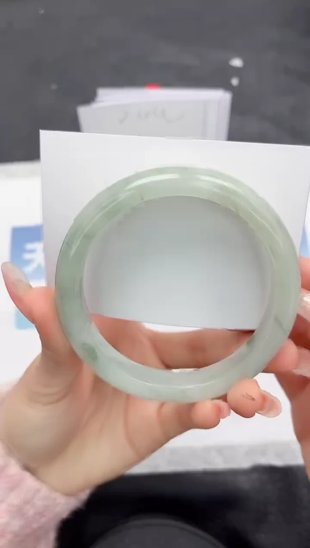 【闪购商品】石英质玉手镯未镶嵌O307-64