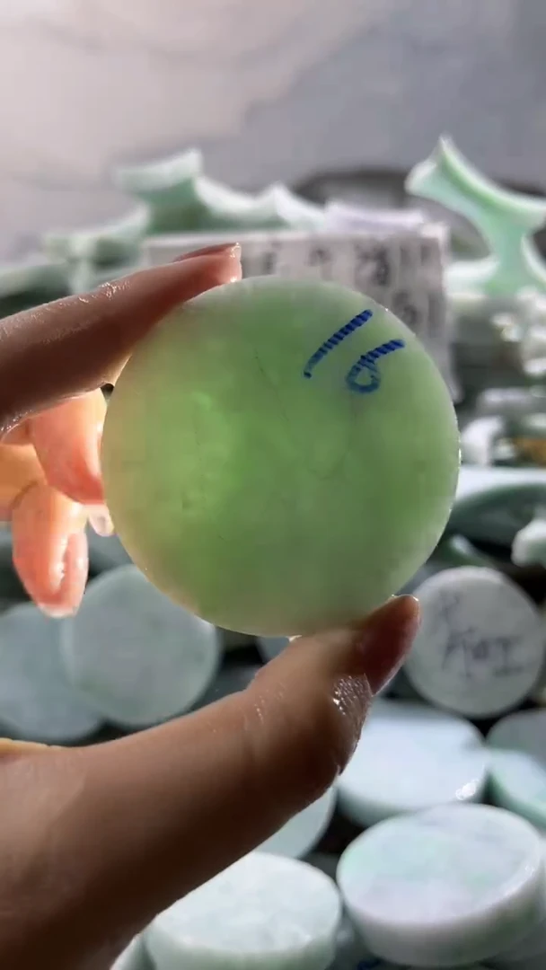 颈饰未镶嵌翡翠颈饰未镶嵌翡翠裸石翡翠缅甸翡翠A货钟27