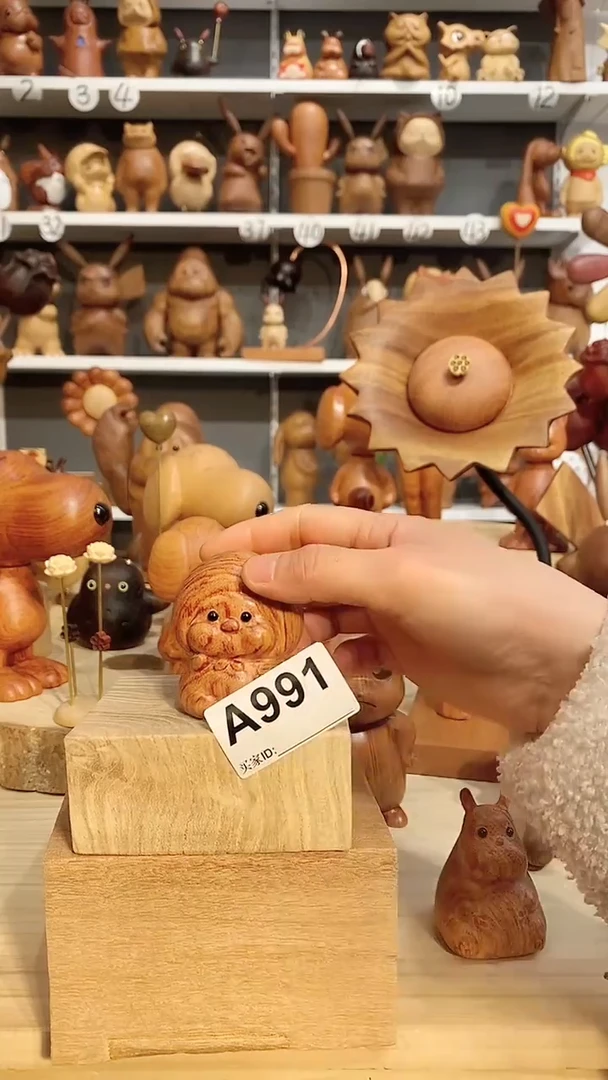 【闪购商品】木木雕摆件可爱卡通