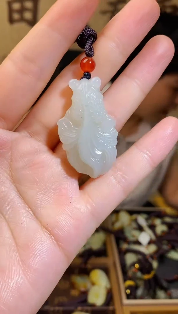 和田玉未镶嵌颈饰1