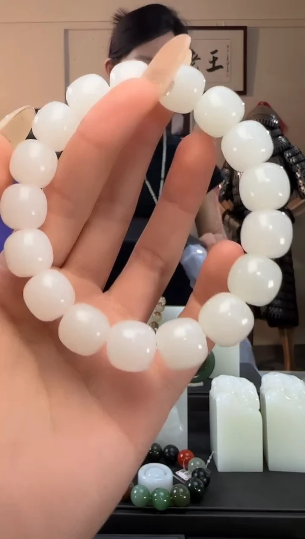 颈饰未镶嵌和田玉白玉老型手串