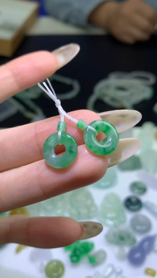 未镶嵌定制翡翠毛货  卡12