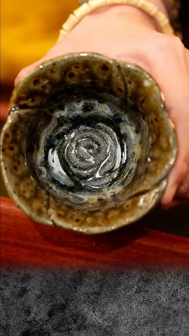 紫砂 宜兴紫砂 GFY  金丝楠木 花口小杯